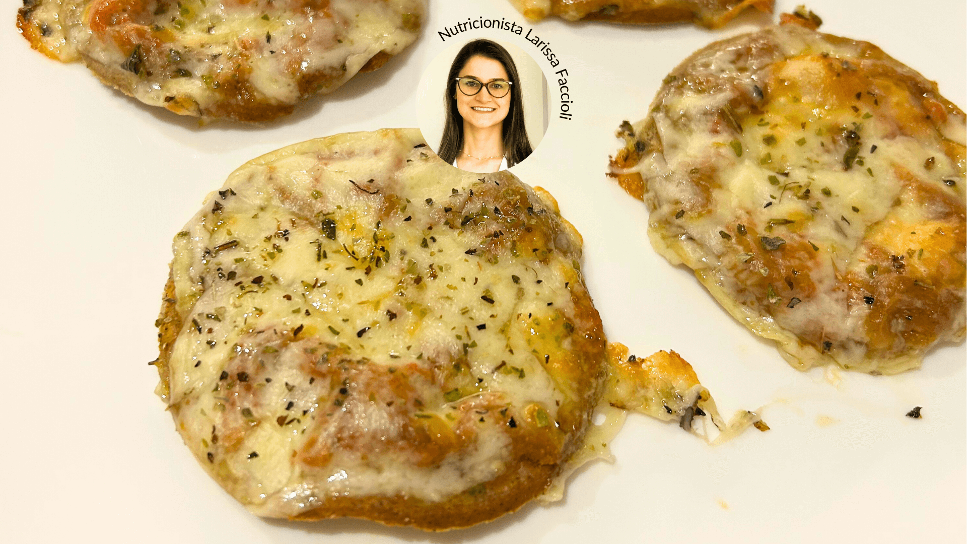 mini-pizzas-com-queijo-mussarela